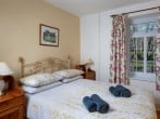 Cosy double bedroom on first floor Cosy double bedroom on first floor