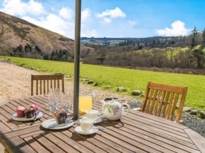 6 bedroom Cottage near Llanwrtyd Wells, Powys / Brecon Beacons
