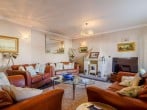 Big sitting room with additional dining area (2) Big sitting room with additional dining area (2)