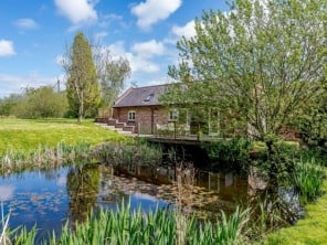 3 bedroom Houses / Villas near Ellesmere Port, Cheshire