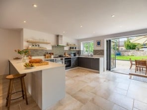 4 bedroom Cottage near Crickhowell, Powys / Brecon Beacons