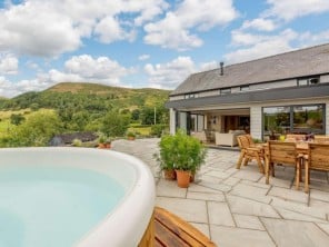 4 bedroom Cottage near Oswestry, Powys / Brecon Beacons