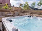 Romantic Cottage with Private Hot Tub