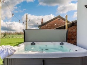 2 bedroom Cottage near Ormskirk, Lancashire