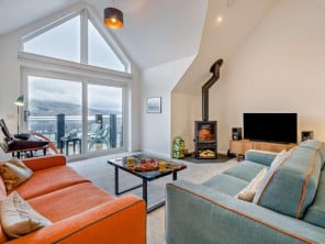 Riverside Cottage Ideal for Families