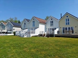 3 bedroom Chalets / Lodges near Cirencester, Gloucestershire