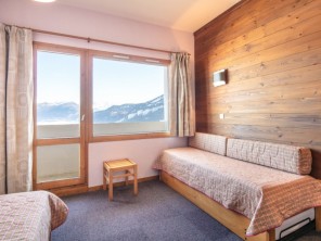 3 bedroom Apartment near Les Avanchers-Valmorel, Rhone Alps, France