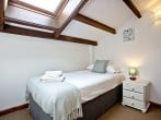 Nobbys Cottage, East Thorne #18