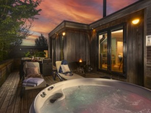 Pet Friendly Countryside Lodge with Private Hot Tub