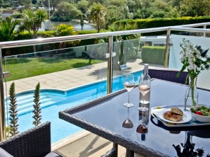 Coastal Apartment with Sea Views near Goodrington Beach