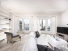 Gorgeous Property Walking Distance to the Harbour