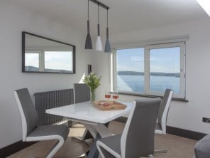 Luxury Coastal Apartment Above the Beach