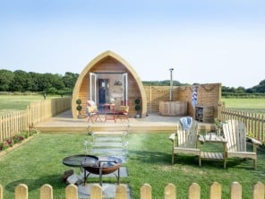 Glamping Pod with Wells Cathedral Views