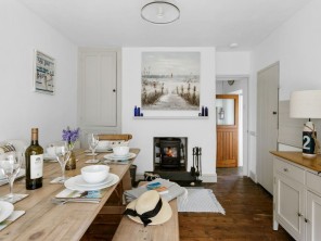 Quaint Family Cottage in Seaside Town