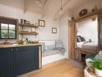 Willow, Devon Heaven Hideaways #2 Willow, Devon Heaven Hideaways #2