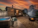Willow, Devon Heaven Hideaways #1 Willow, Devon Heaven Hideaways #1