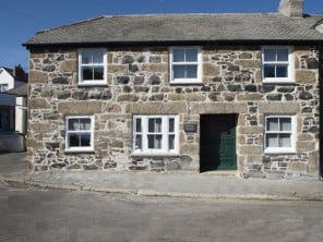 Pet Friendly Coastal Cottage Ideal for Families