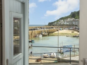 Pet Friendly Harbourside Cottage Ideal for Families