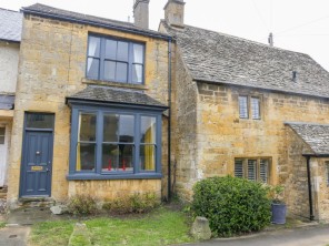 3 bedroom property near Broadway, Worcestershire, England