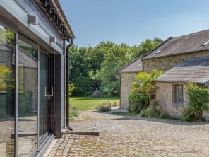 7 bedroom property near Kingsbridge, Devon