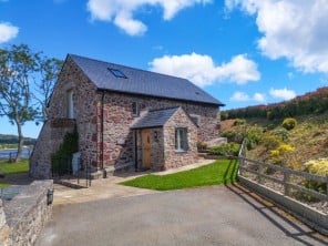 2 bedroom property near Dulas, North Wales