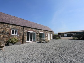 3 bedroom property near Pontllyfni, North Wales