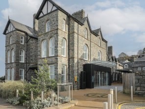 1 bedroom property near Harlech, North Wales