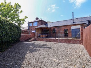 Homely Family Cottage with Private Hot Tub