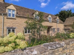 4 bedroom property near Burford, Oxfordshire