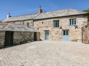 2 bedroom property near Cornwall