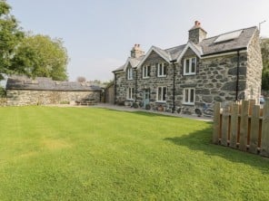 Stone Cottage in Snowdonia National Park