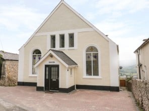 4 bedroom property near Llandudno, North Wales
