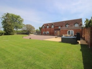 6 bedroom property near Tenbury Wells, Worcestershire