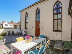 Dog Friendly Chapel Conversion in a Village Setting