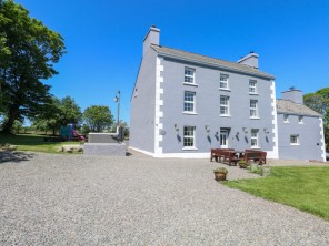 7 bedroom property near HAVERFORDWEST, South Wales