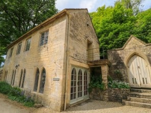 Countryside Cottage in the Cotswolds
