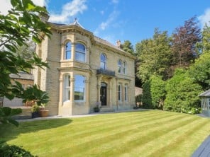 Luxury Rural Victorian Villa Ideal for Groups & Big Families