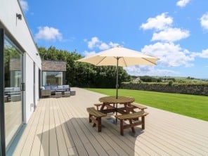 Dog Friendly Holiday House with Large Garden