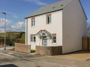 Contemporary Cottage Ideal for Families
