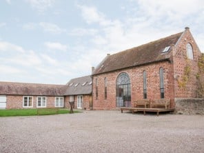 7 bedroom property near Shrewsbury, Shropshire
