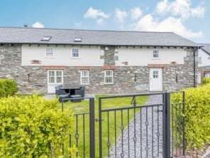 4 bedroom property near Holyhead, North Wales