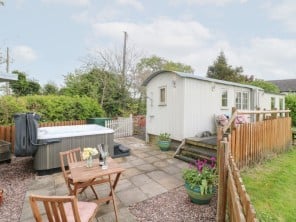 1 bedroom property near Rugeley, Staffordshire