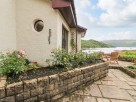 Charming Cosy Cottage on the Waterside