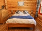 Holly Lodge #18