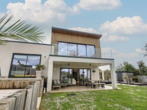 Luxury Sea View Villa with Private Hot Tub