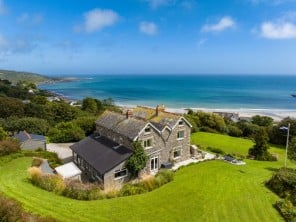 5 bedroom property near Helston, Cornwall