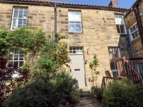 Romantic Dog Friendly Cottage in Village Setting