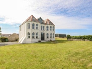 10 bedroom property near Ty Croes, North Wales
