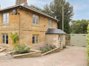 2 bedroom property near Chipping Campden, Gloucestershire, England