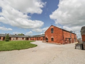 7 bedroom property near Shrewsbury, Shropshire